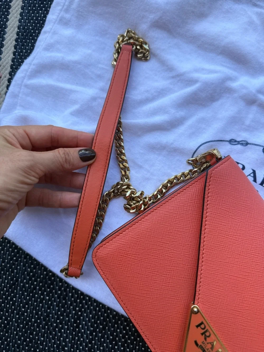 Rare Prada Arancio Saffiano Crossbody with Gold Chain and Logo Plaque - Picture 15 of 17